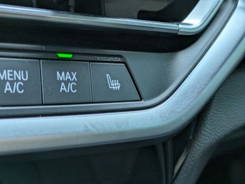 Used 2024 BMW X4 xDrive30i w/ Parking Assistance Package AWD/4WD image 28