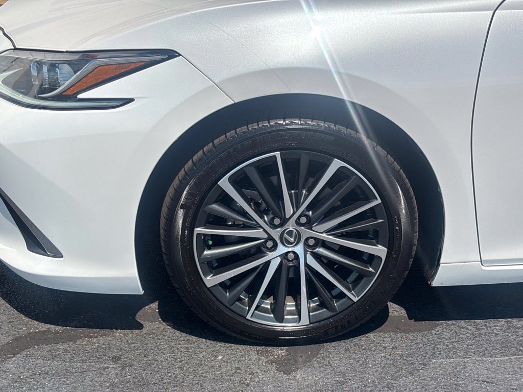 Used 2023 Lexus ES 350 w/ Premium Package FWD image 27