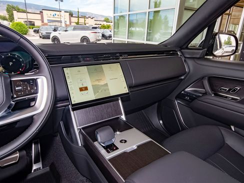 New 2026 Land Rover Range Rover SE AWD/4WD image 25