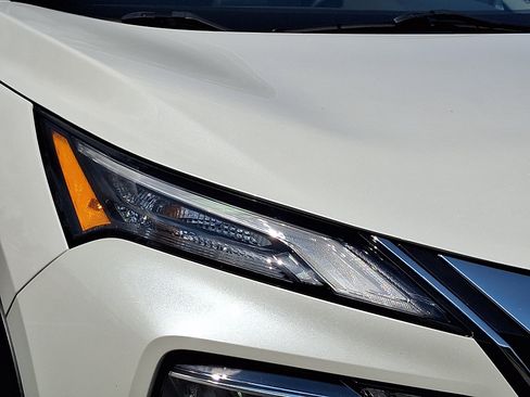 Certified 2023 Nissan Rogue SV AWD/4WD image 9