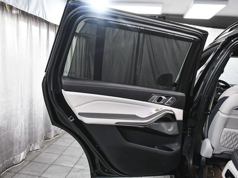 Used 2023 BMW X7 xDrive40i w/ Executive Package AWD/4WD image 13