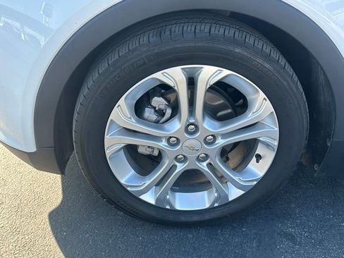 Certified 2021 Chevrolet Bolt LT image 33