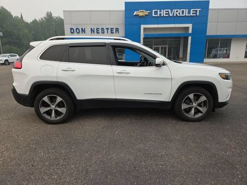 Used 2019 Jeep Cherokee Limited AWD/4WD image 25