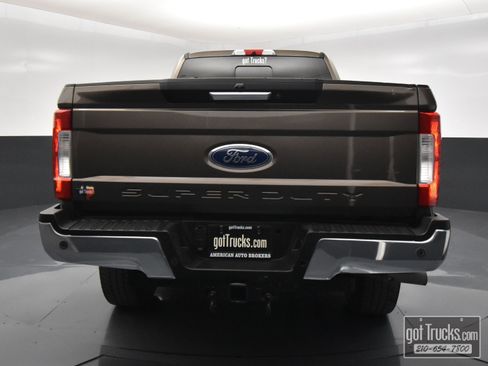 Used 2017 Ford F250 Lariat AWD/4WD image 6