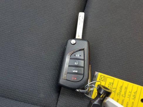Used 2023 Toyota Corolla LE FWD image 28
