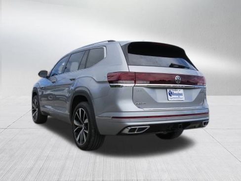 Used 2024 Volkswagen Atlas SEL Premium R-Line image 5