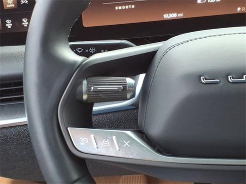 Used 2023 Lucid Air Touring image 19