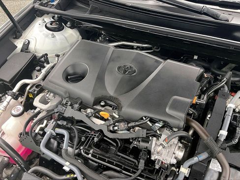 Used 2022 Toyota Avalon XSE image 36