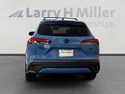 Certified 2026 Toyota Corolla Cross XLE w/ Convenience Package FWD image 4