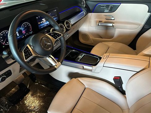 Certified 2025 Mercedes-Benz GLB 250 4MATIC image 10