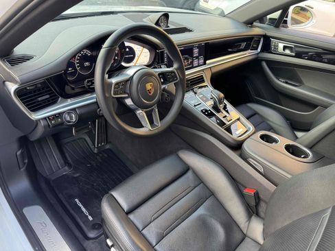Used 2020 Porsche Panamera 4 image 4