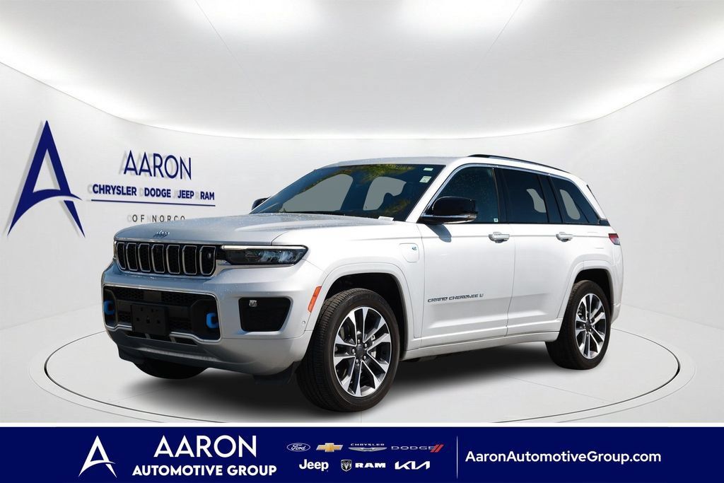 Used 2023 Jeep Grand Cherokee Overland w/ Advanced Protech Group III AWD/4WD image 1