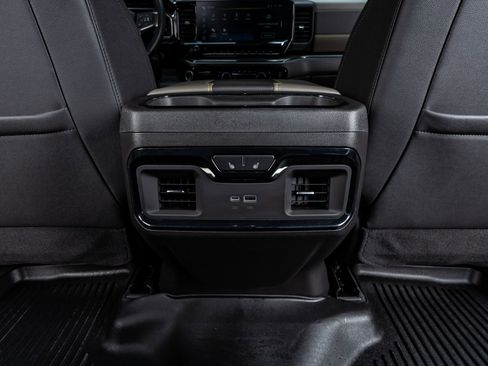 Used 2025 Chevrolet Silverado 1500 ZR2 w/ Technology Package image 31