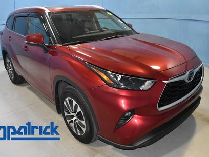 Used 2023 Toyota Highlander XLE