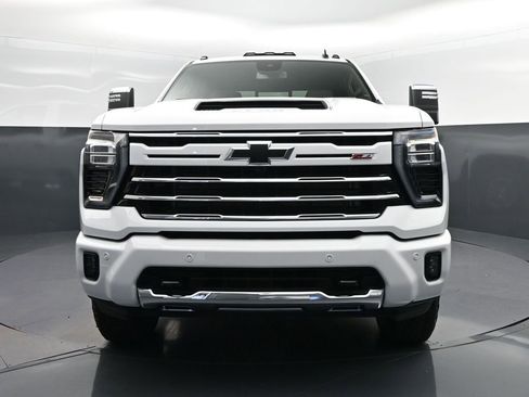 New 2026 Chevrolet Silverado 2500 LT w/ Z71 Chrome Sport Edition AWD/4WD image 10