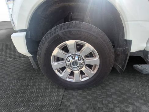 Used 2022 Ford F350 Platinum AWD/4WD image 13