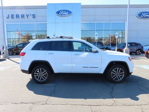 Used 2021 Jeep Grand Cherokee Limited w/ Luxury Group II image 4