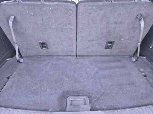 Used 2023 Ford Explorer XLT w/ Equipment Group 202A AWD/4WD image 33