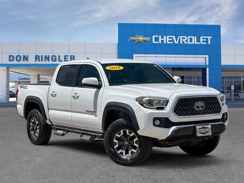 Used 2018 Toyota Tacoma TRD Off-Road RWD image 1