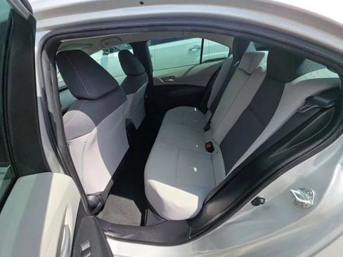 Used 2021 Toyota Corolla LE FWD image 7
