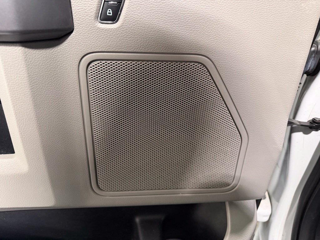 Used 2018 Ford F250 XLT w/ XLT Premium Package AWD/4WD image 12