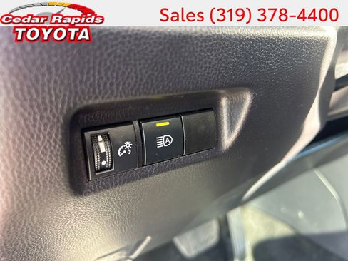 Certified 2025 Toyota RAV4 XLE AWD/4WD image 26