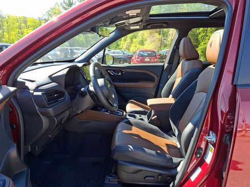 Used 2025 Subaru Forester Touring AWD/4WD image 19