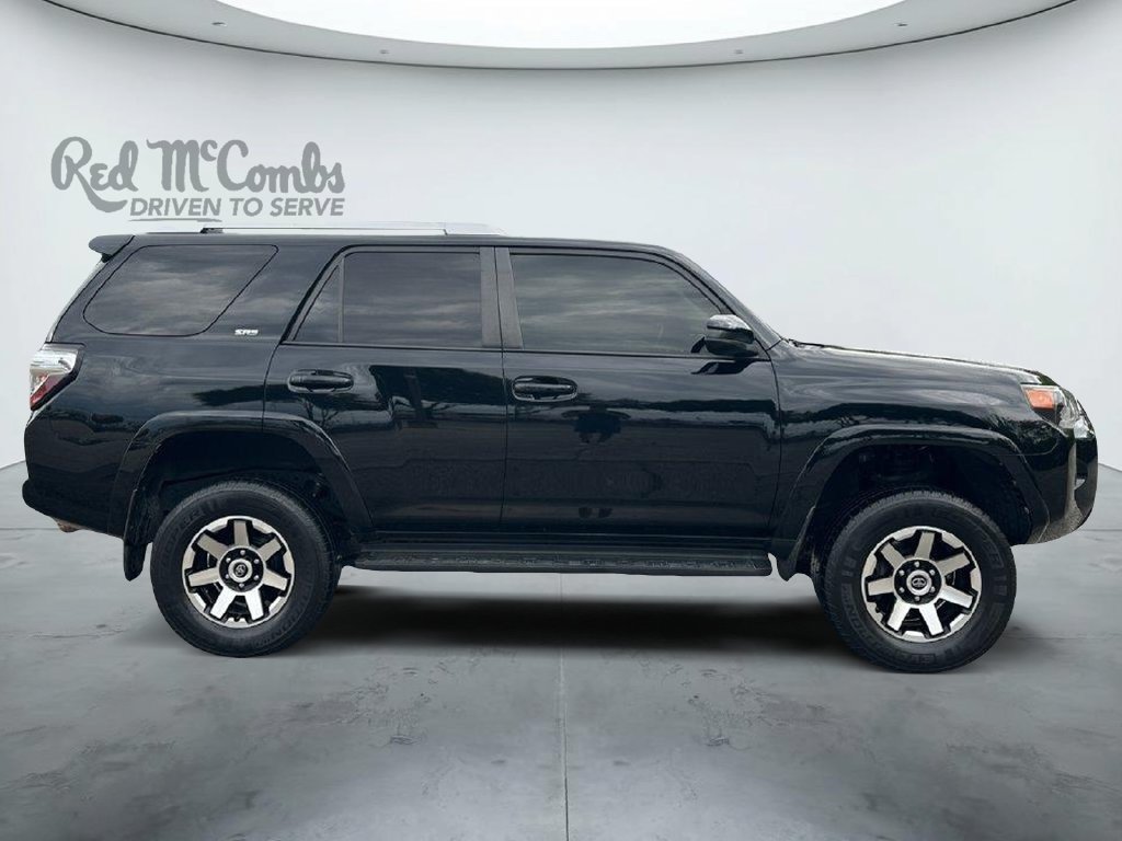 Used 2017 Toyota 4Runner SR5 AWD/4WD image 4