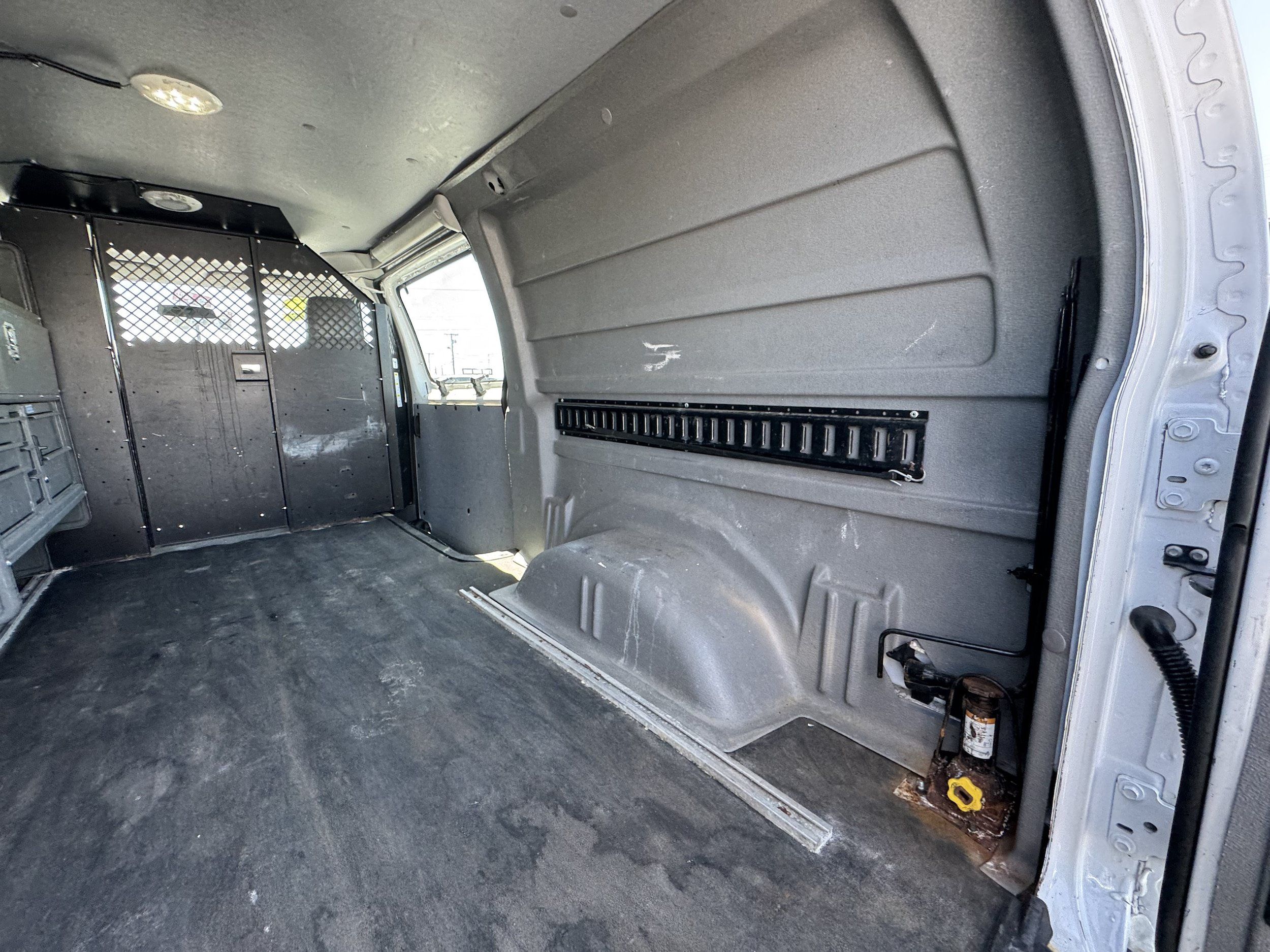 Used 2013 Ford E-350 and Econoline 350 Super Duty w/ PWR Group RWD image 14