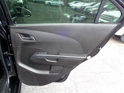 Used 2017 Chevrolet Sonic Premier image 27