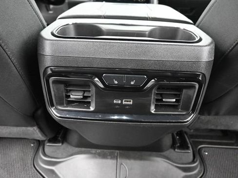 Used 2025 GMC Sierra 2500 AT4 AWD/4WD image 16