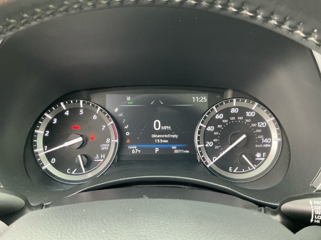 Used 2021 Toyota Highlander XLE AWD/4WD image 23