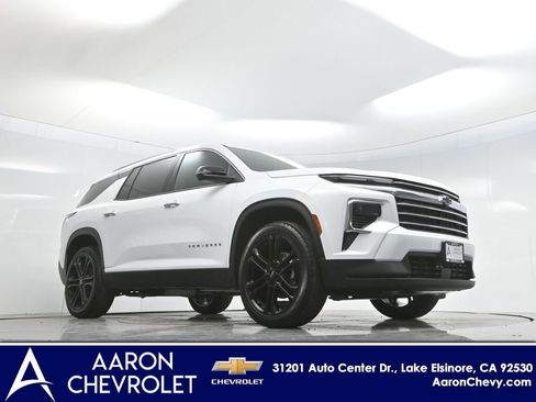 New 2026 Chevrolet Traverse LT FWD image 2