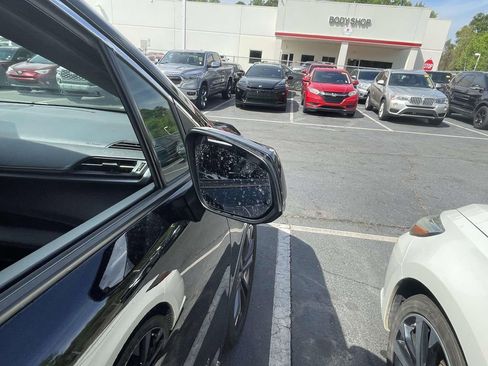 Used 2021 Toyota Sienna XSE image 31