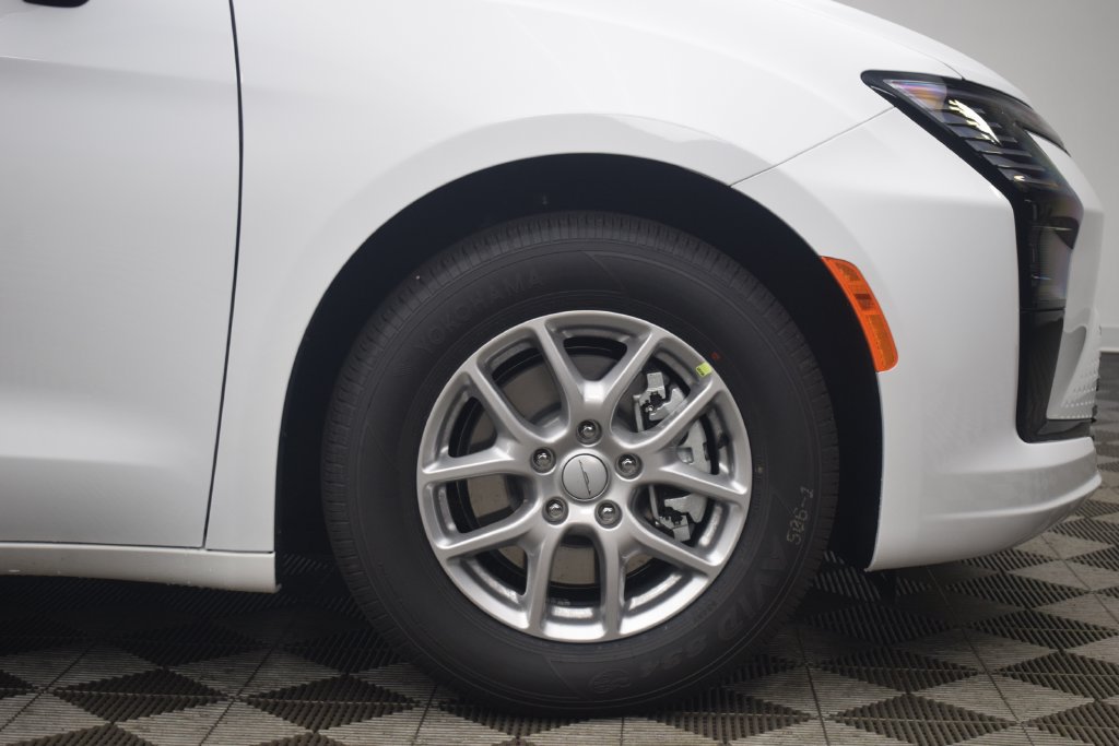 New 2027 Chrysler Pacifica Select FWD image 6