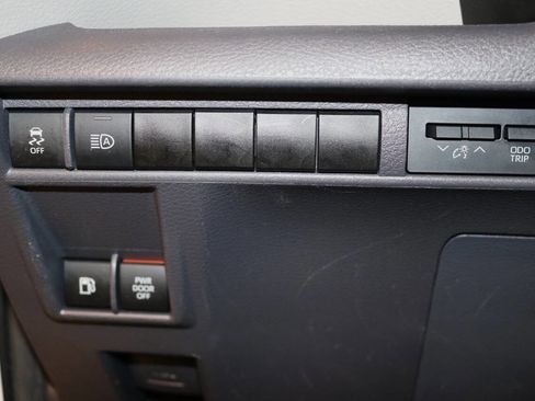 Used 2021 Toyota Sienna LE FWD image 53