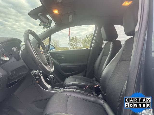 Used 2022 Chevrolet Trax LT w/ LT Convenience Package AWD/4WD image 7
