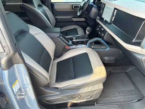 Used 2023 Ford Bronco Wildtrak image 13