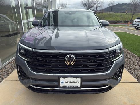 New 2026 Volkswagen Atlas Cross Sport SEL Premium R-Line image 2