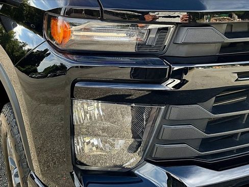 Certified 2024 Chevrolet Silverado 2500 Custom w/ Custom Value Package image 26