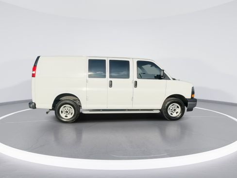 Used 2024 GMC Savana 2500 w/ Driver Convenience Package image 9
