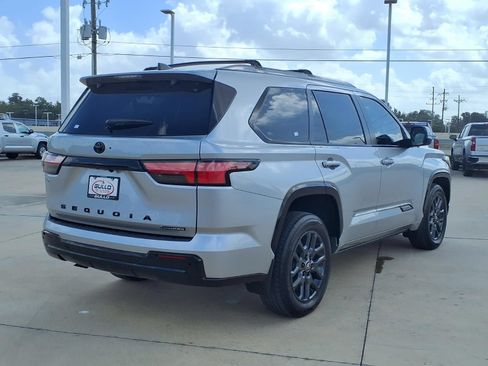 Certified 2025 Toyota Sequoia Platinum AWD/4WD image 6