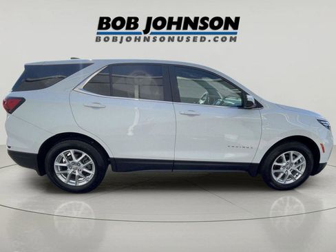Used 2024 Chevrolet Equinox LT w/ LPO, Floor Liner Package AWD/4WD image 2