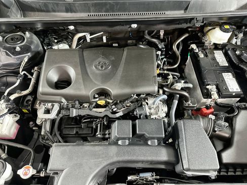 Used 2025 Toyota RAV4 LE AWD/4WD image 31