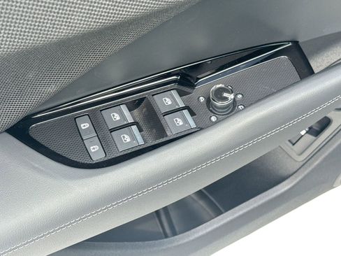 New 2026 Audi Q3 quattro 2.0T AWD/4WD image 20