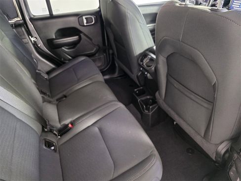 Used 2021 Jeep Gladiator Sport image 31