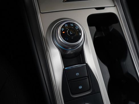 Used 2022 Ford Explorer XLT image 27