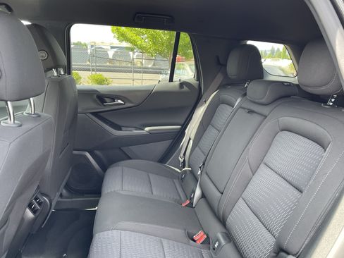 Used 2026 Chevrolet Equinox LT AWD/4WD image 15