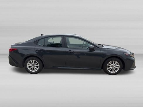 Used 2026 Toyota Camry LE FWD image 3