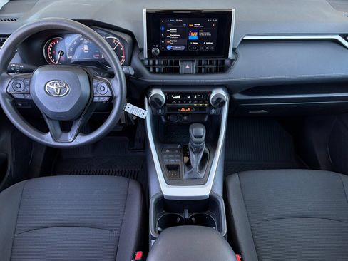 Used 2025 Toyota RAV4 LE AWD/4WD image 15